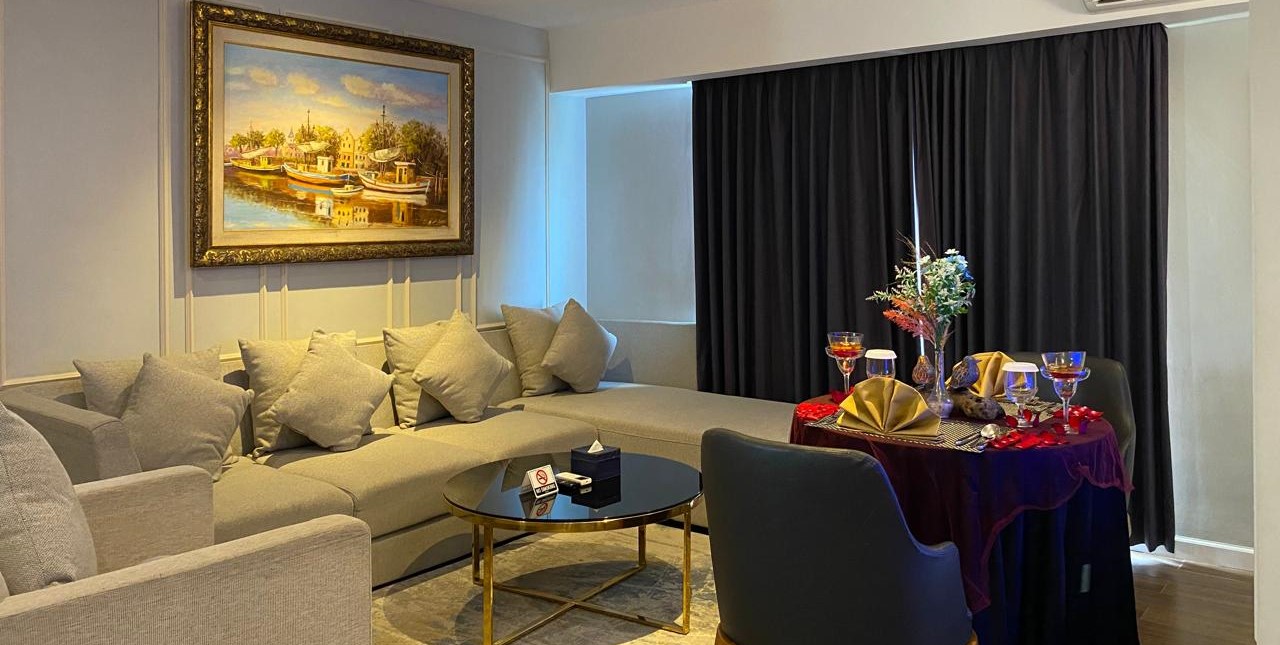 Menikmati Pengalaman Menginap dan  Makan Malam Romantis di Aston Inn Jemursari Surabaya