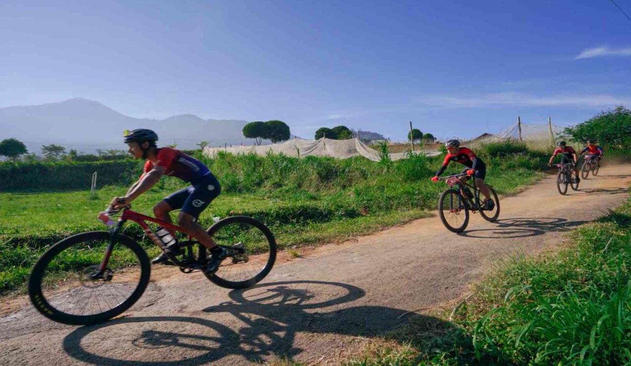 Aktivitas sepeda gunung di Desa Bermi, Kabupaten Probolinggo, Jawa Timur. AyoFoto/Disbupar Jatim