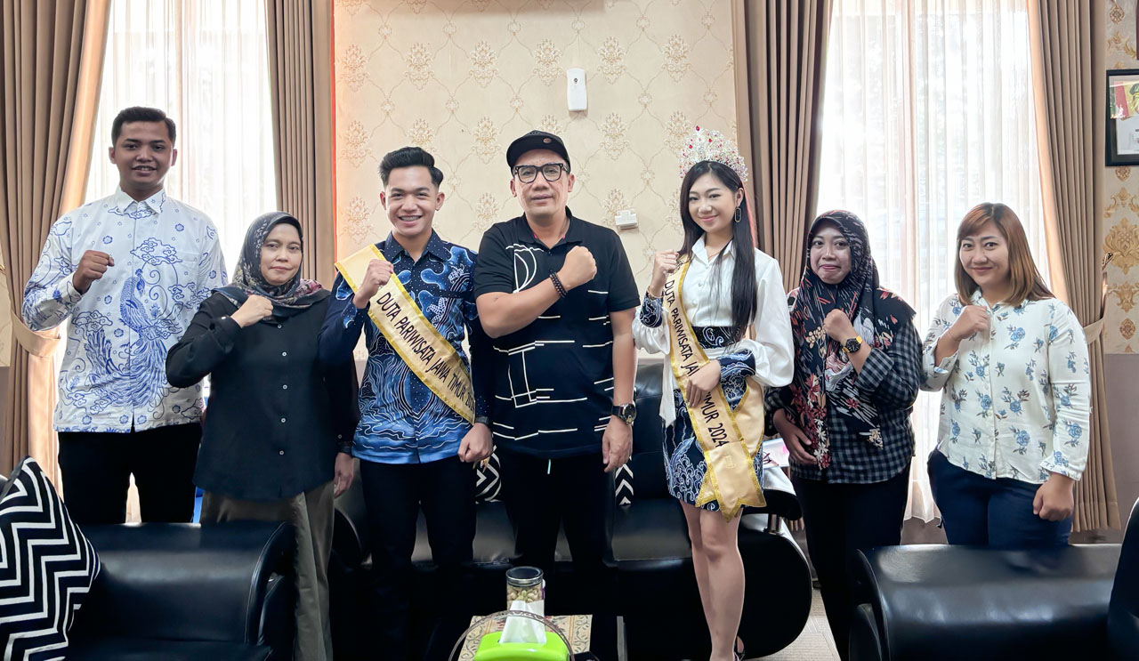 Duta Pariwisata Jawa Timur 2024 audiensi dengan Dinas Pariwisata dan Ekonomi Kreatif, Kebudayaan, Kepemudaan dan Olahraga Kabupaten Gresik, Jawa Timur. AyoFoto/Alim Perdana