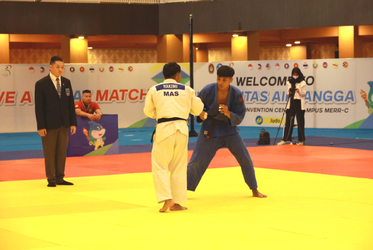 Tim judo Indonesia berhasil menorehkan hasil cemerlang dalam laga hari pertama. Foto/Humas Unair