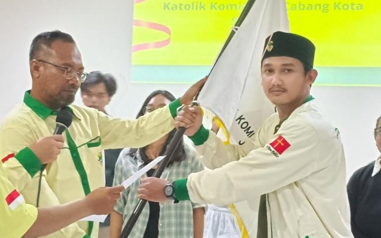 Albert Kurniawan saat dilantik sebagai Ketua Komisariat Cabang (Komcab) Pemuda Katolik Surabaya. AyoFoto/Pemuda Katolik