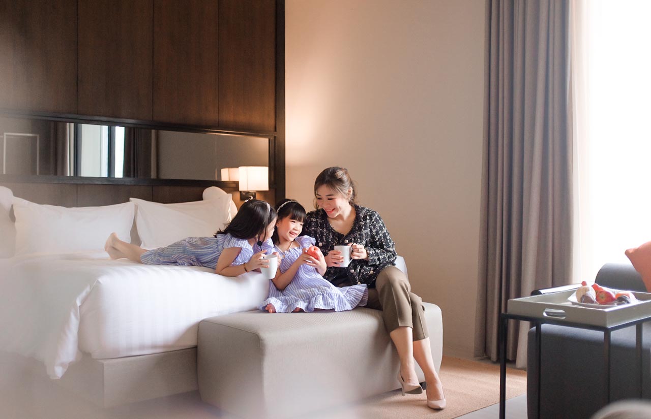 Whiz Luxe Hotel Spazio Surabaya telah menyiapkan paket menginap sebagai pilihan bagi para keluarga untuk menikmati liburan sekolah di dalam kota. AyoFoto/Whiz Luxe Hotel Spazio Surabaya