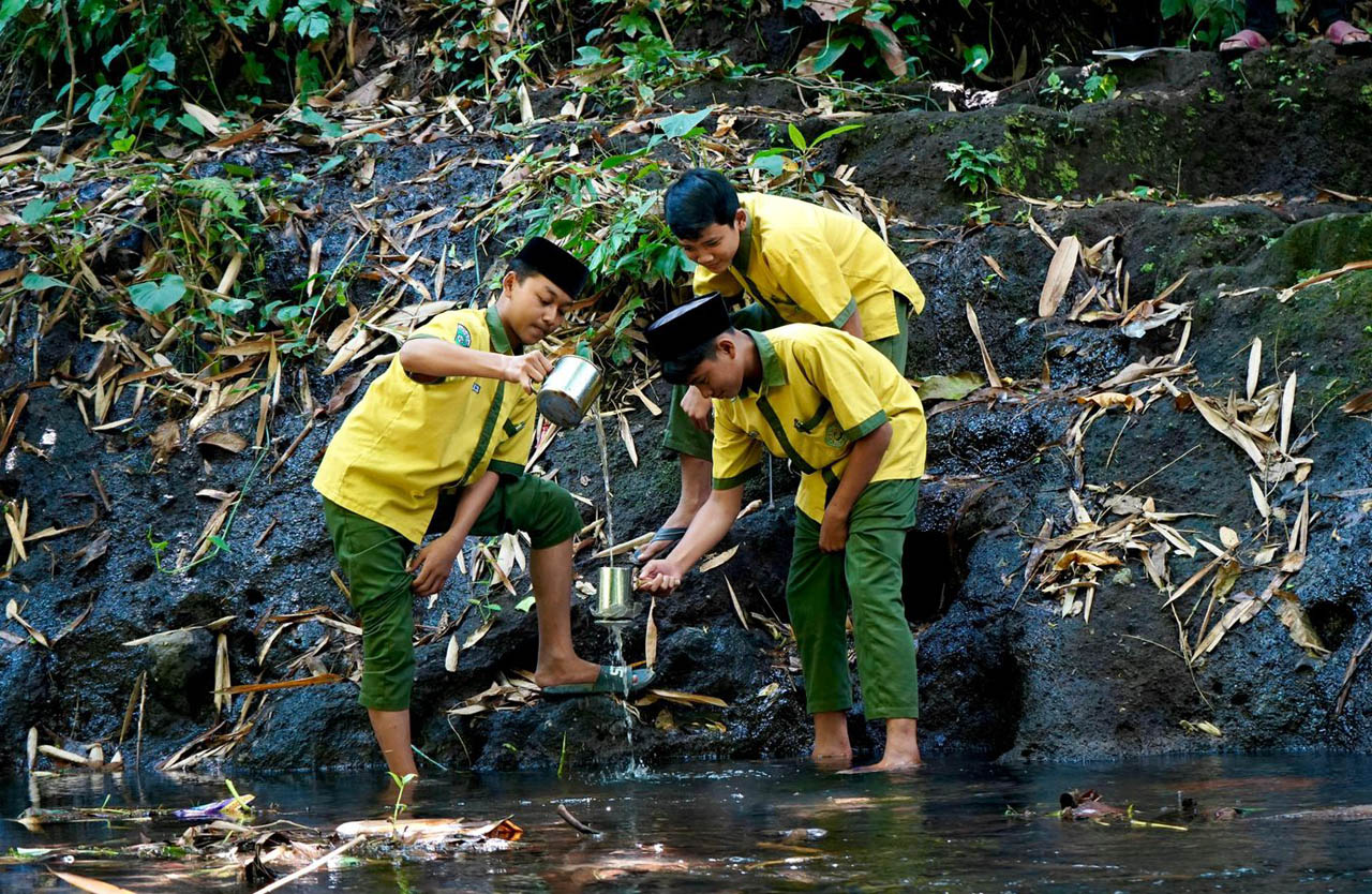Ponpes Jalaluddin Ar-Rumy Tumbuhkan Santri Peduli Lingkungan Melalui Detektif Sungai