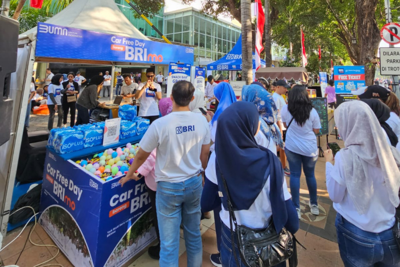 BRI BO Surabaya Diponegoro menggelar acara “MemBRImo-kan CFD”. Foto/AyoJatim