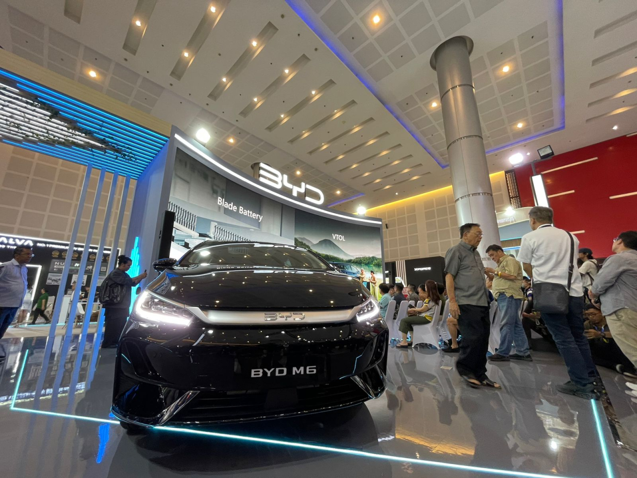 MPV Listrik Segmen Medium Pertama untuk Keluarga Indonesia, BYD M6 Hadir di GIIAS Surabaya 2024