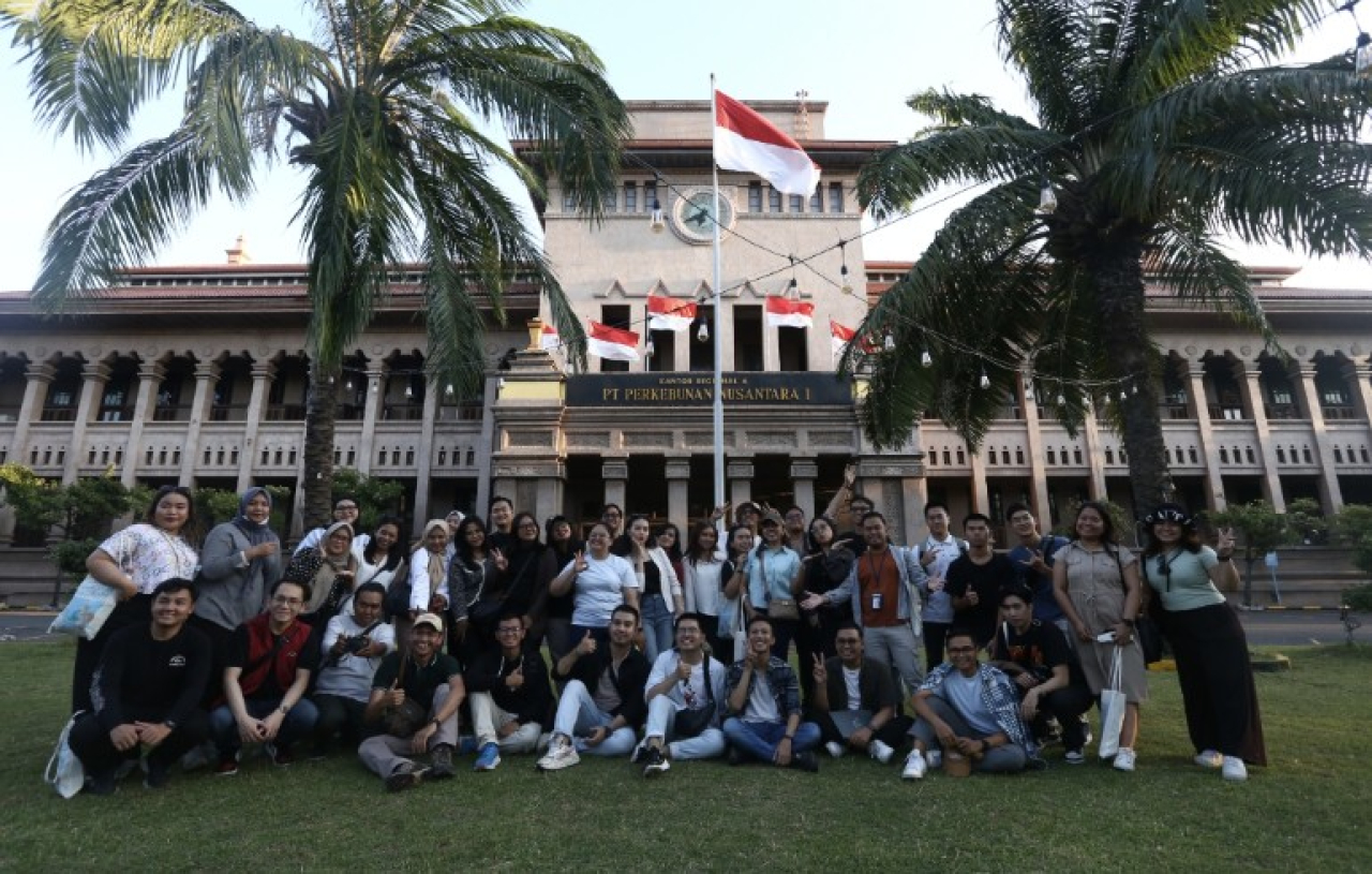Himpunan Humas Hotel Surabaya Raya Gelar Pelatihan Street Photography di Kota Lama Surabaya