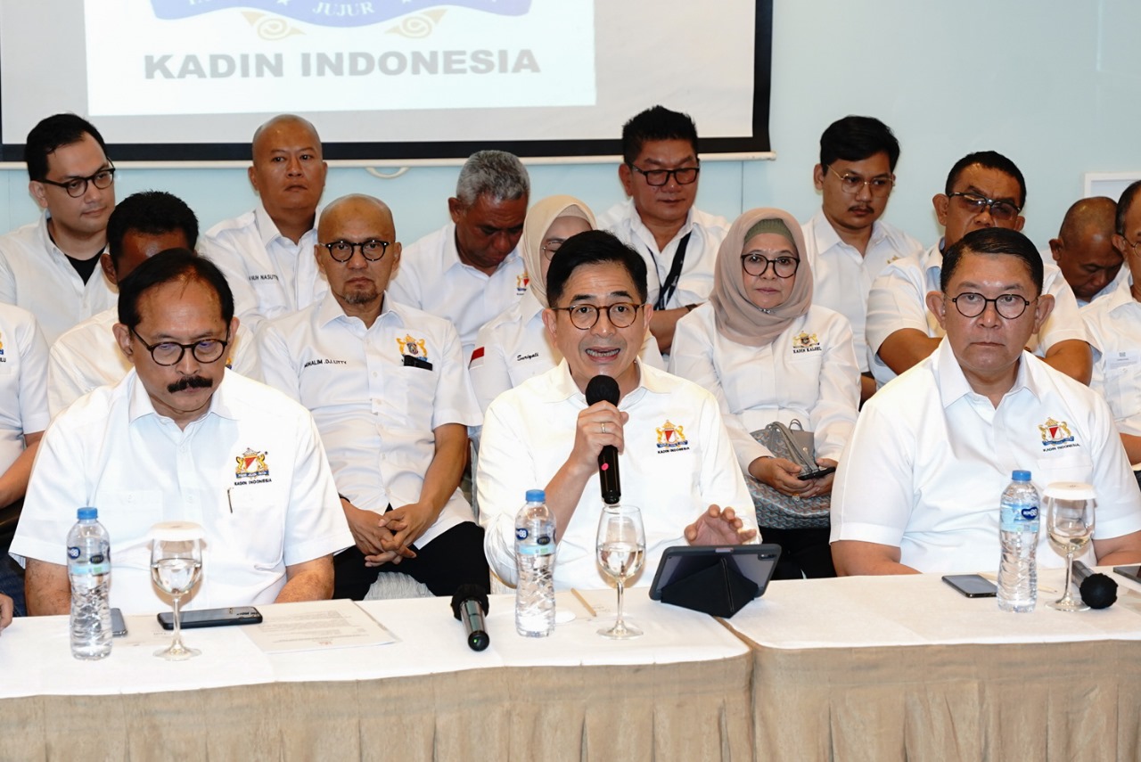 Arsjad Rasjid memberikan keterangan pers. Foto/Kadin