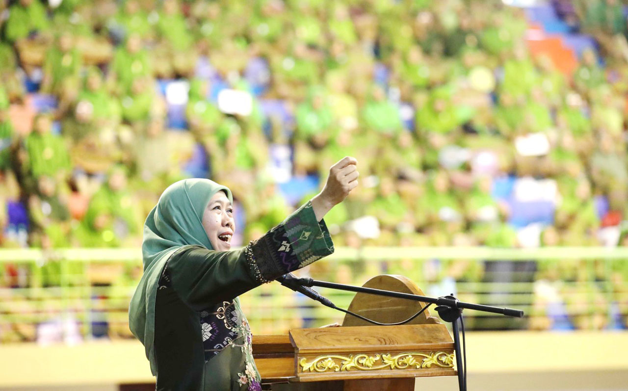 Khofifah hadir dalam Peringatan Maulid Nabi Muhammad dan Pelantikan PAC beserta Ranting Muslimat NU Se-Cabang Kabupaten Pasuruan. Foto/FJN