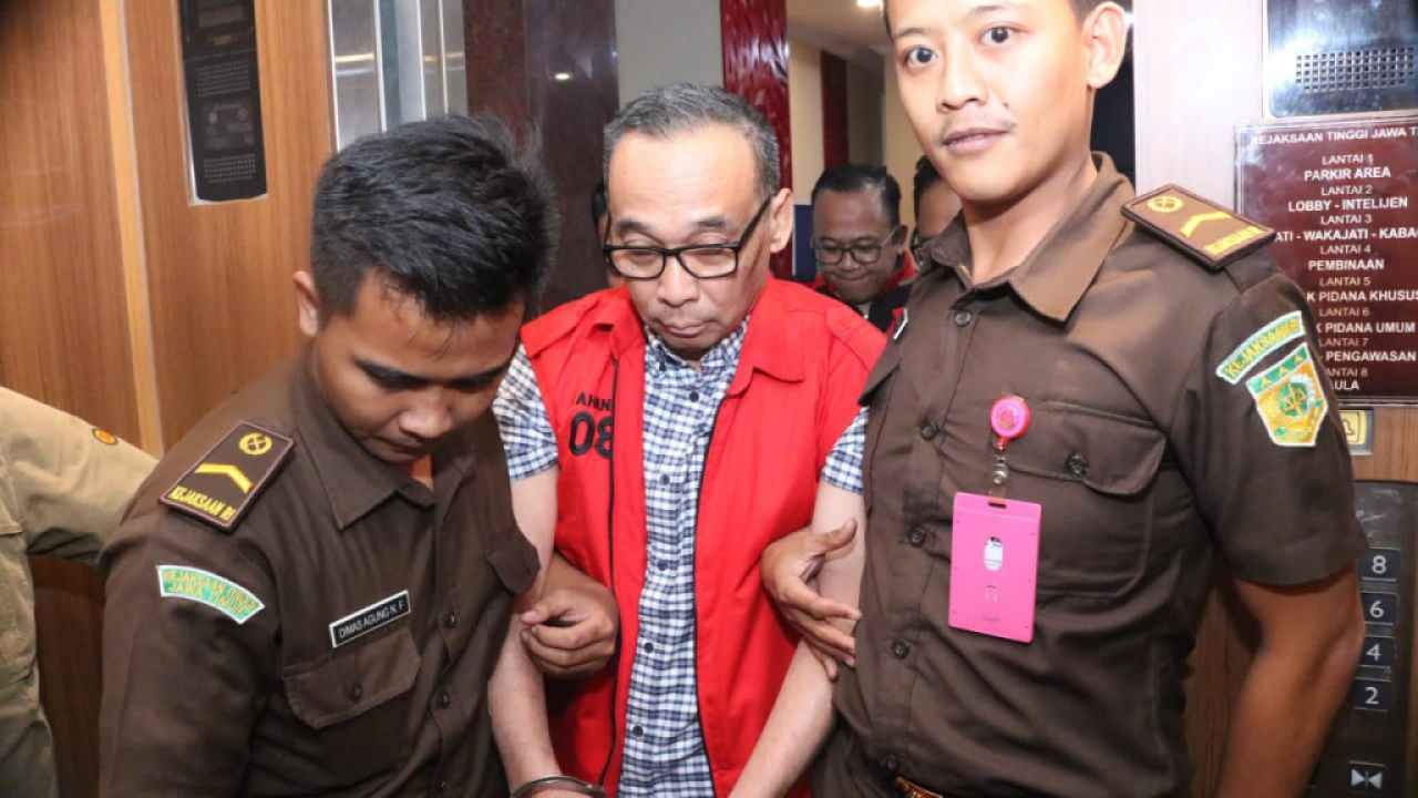 Budi Noviantara (BN) dijebloskan ke penjara. Foto/Humas Kejati