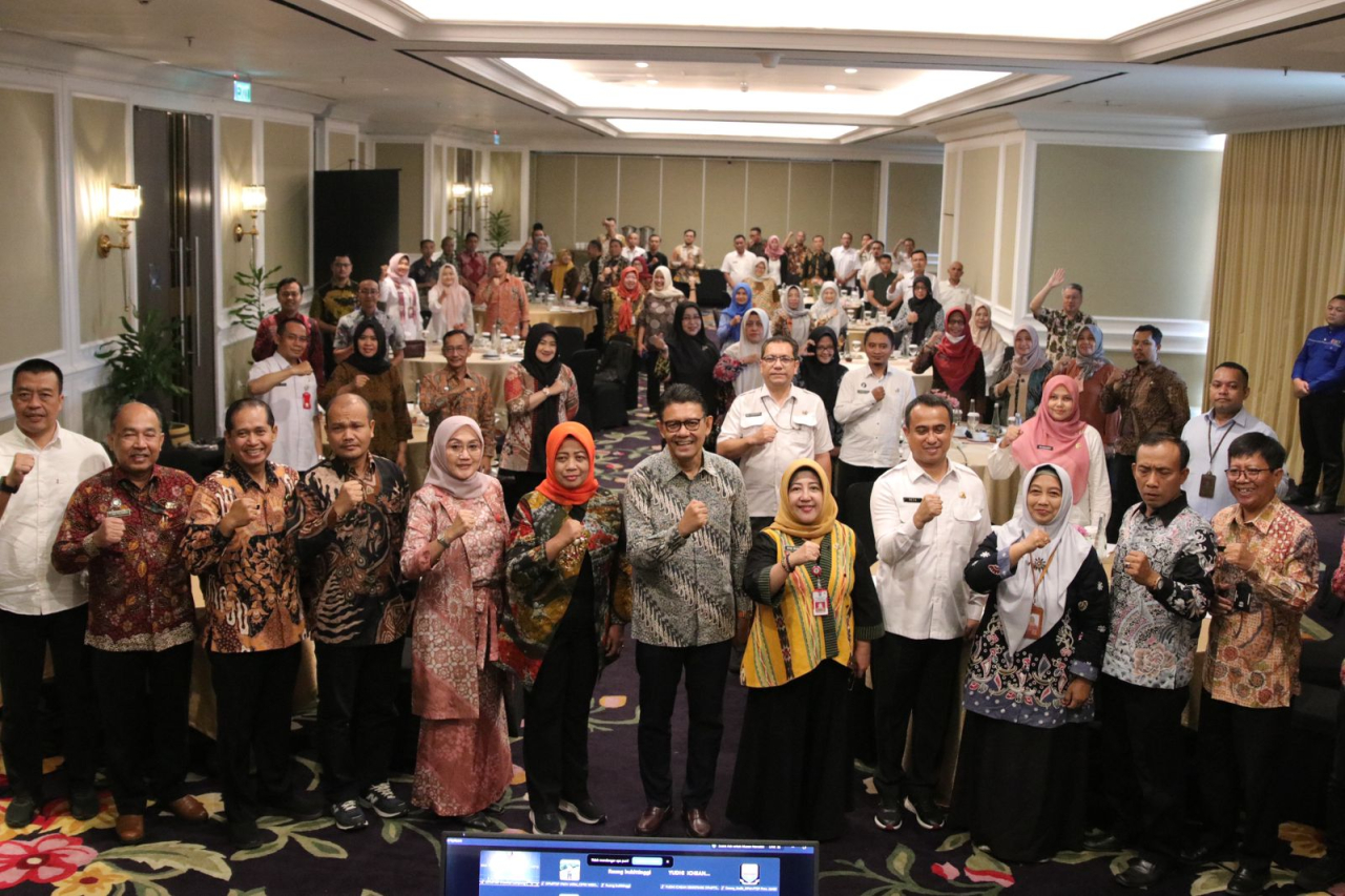 Rapat Strategi Untuk Target Investasi DPMPTSP Jatim di Hotel Oakwood & Residence Surabaya. Foto/DPMPTSP Jatim