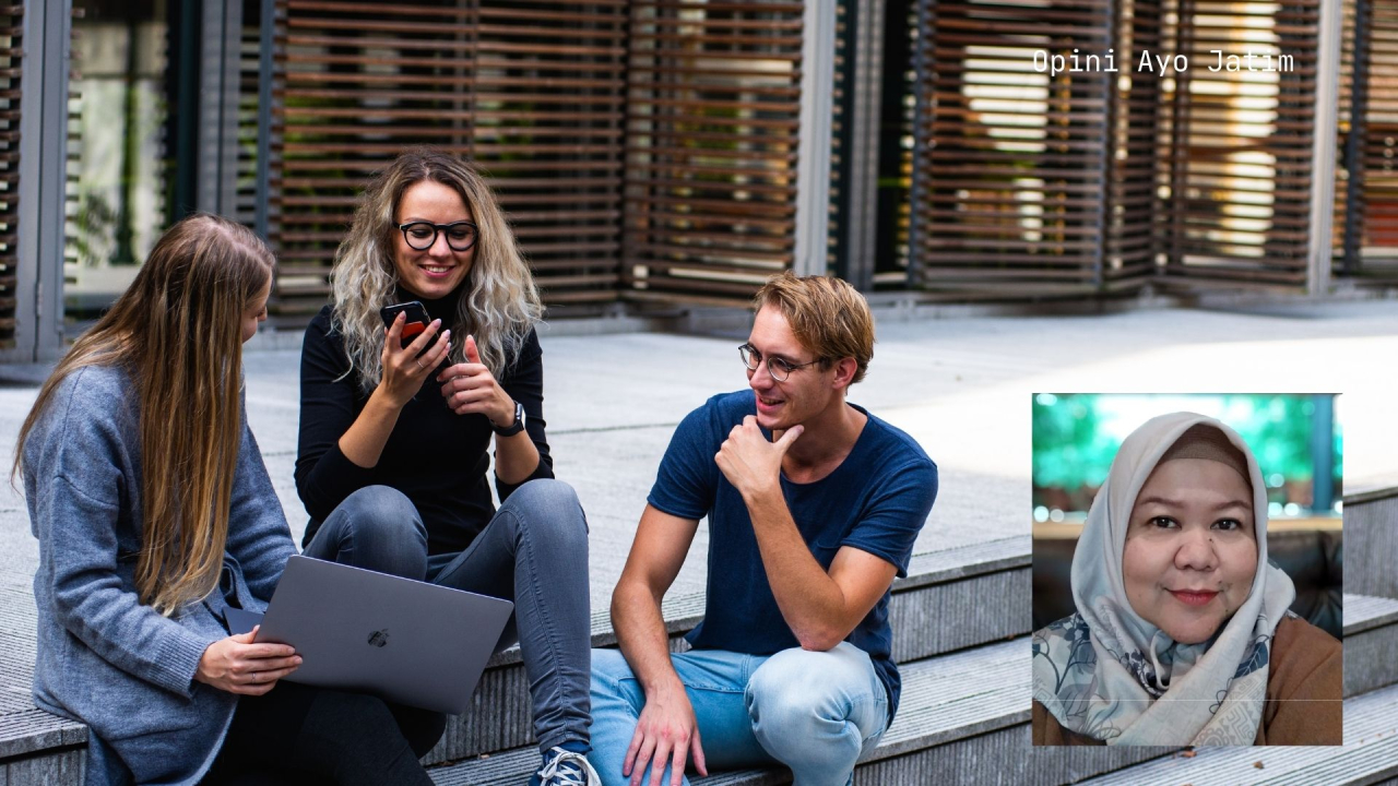 Ilustrasi Komunikasi. Foto/Ayojatim