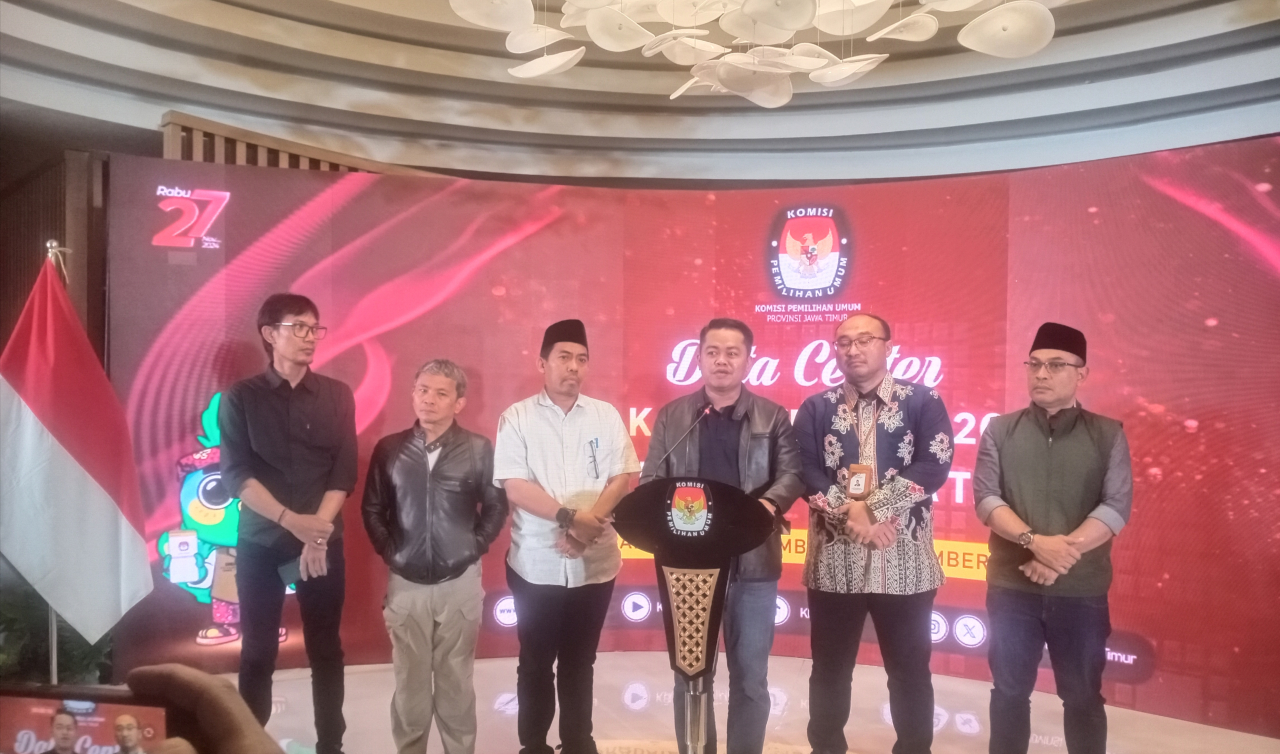 Suasana data center KPU Jatim di lantai 23 Hotel Doubel Tree Surabaya. Foto/Ayojatim