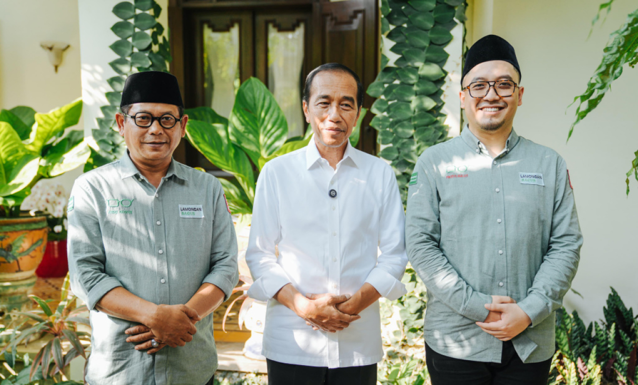 Abdul Ghofur – Firosya Shalati bersama mantan Presiden Joko Widodo.  Foto/Media Center
