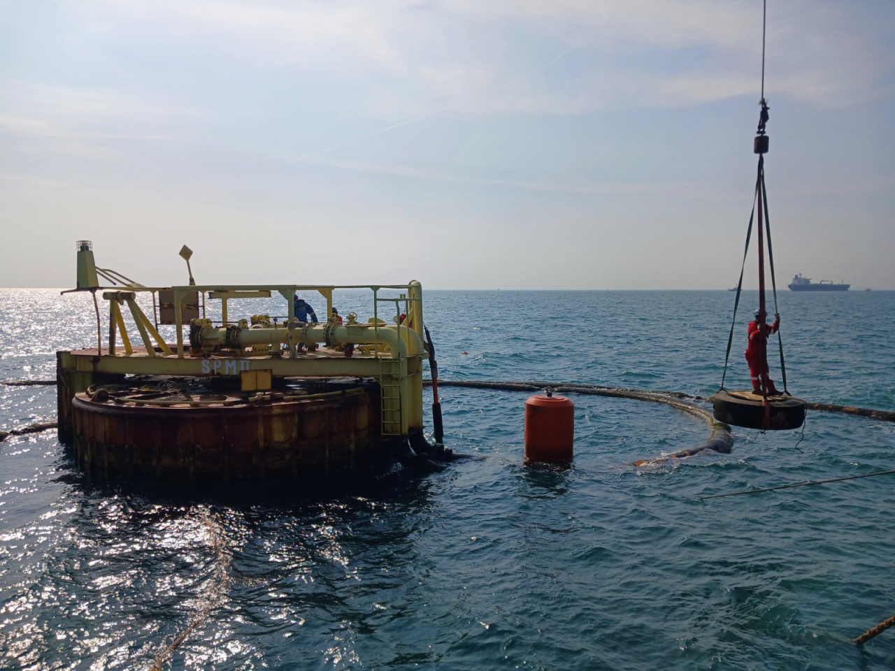 Penyelesaian proyek perbaikan SPM II ini merupakan bukti komitmen PT PAL dalam mendukung swasembada energi nasional. Foto/PT PAL