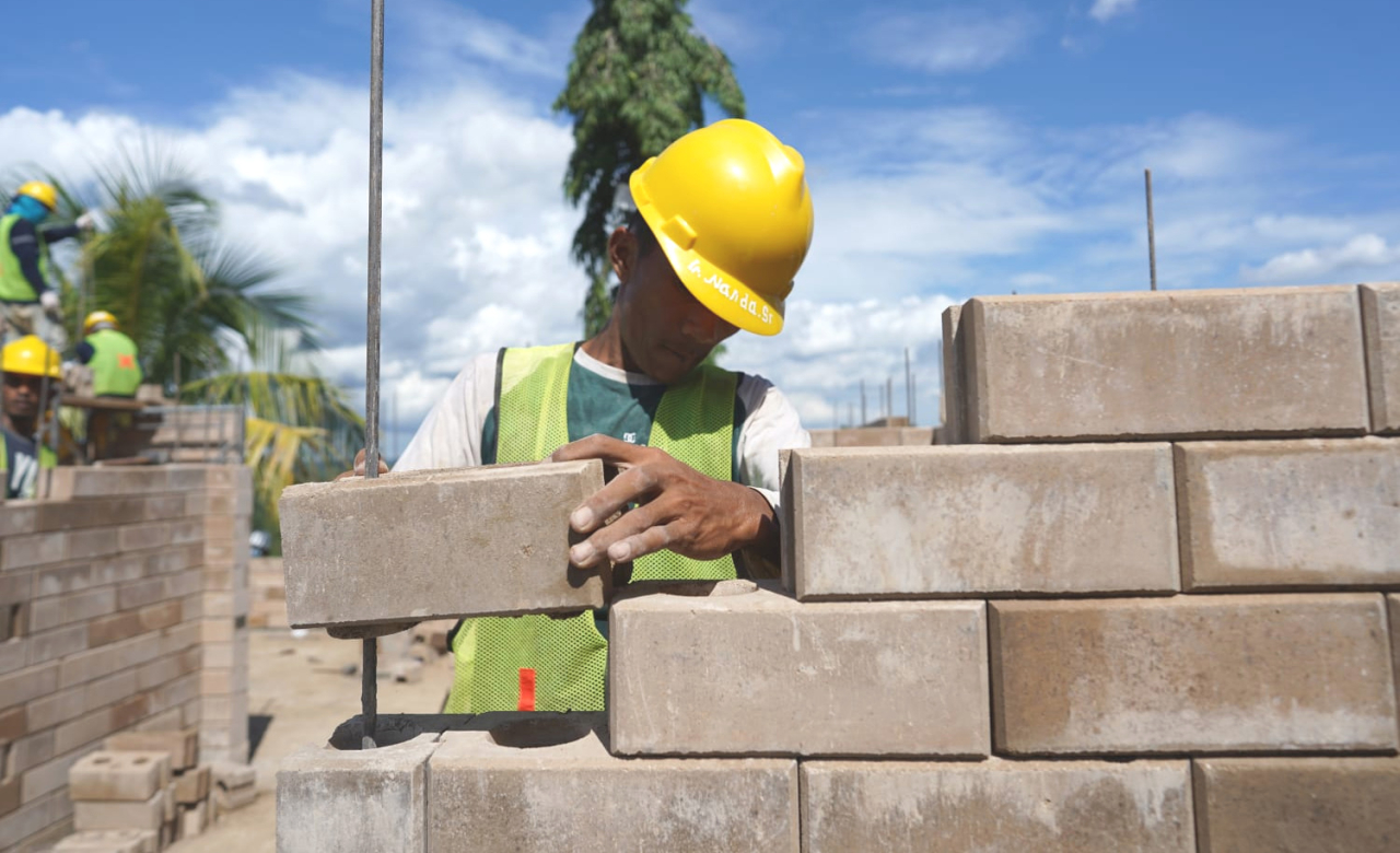 Bata Presisi Interlok SIG: Solusi Cepat dan Ramah Lingkungan untuk Proyek 3 Juta Rumah