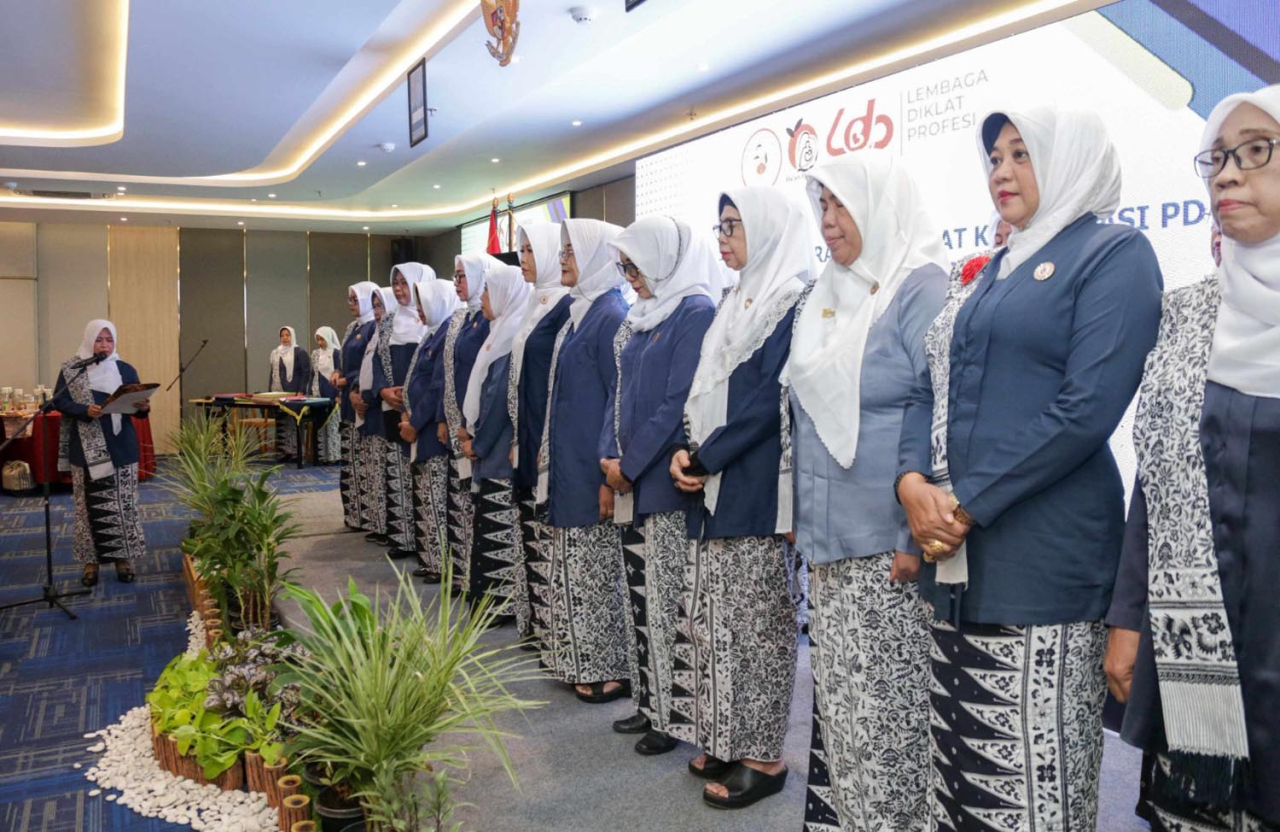 Pelantikan pengurus baru IBI Jawa Timur untuk periode 2023-2028. Foto/IBI Jawa Timur