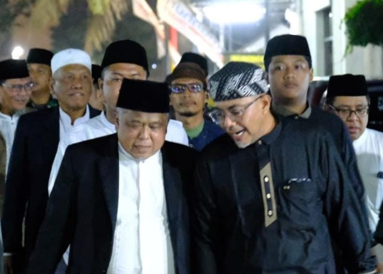 H. Irwan Setiawan, Ketua DPW PKS Jatim saat bersama Gus Haris Bupati Probolinggo terpilih. foto: istimewa/fjn