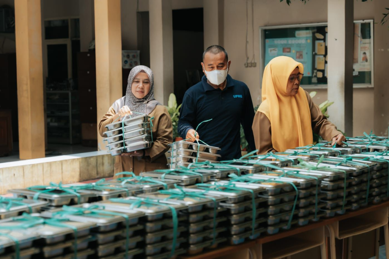 BGN RI menegaskan program makan siang bergizi sepenuhnya gratis dan tidak ada kewajiban biaya tambahan bagi orang tua murid. foto: BGN RI/AJ