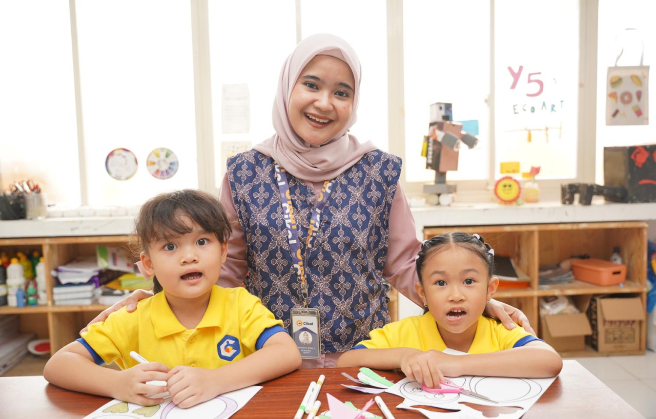 Psikolog Tari Sandjojo, M.Psi. Foto/Dokumentasi Sekolah Cikal