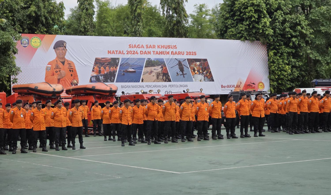 Basarnas menggelar apel siaga khusus untuk Natal 2024 dan Tahun Baru 2025 di Kantor Pusat Basarnas pada Selasa, 17 Desember 2024. Foto/Basarnas Surabaya
