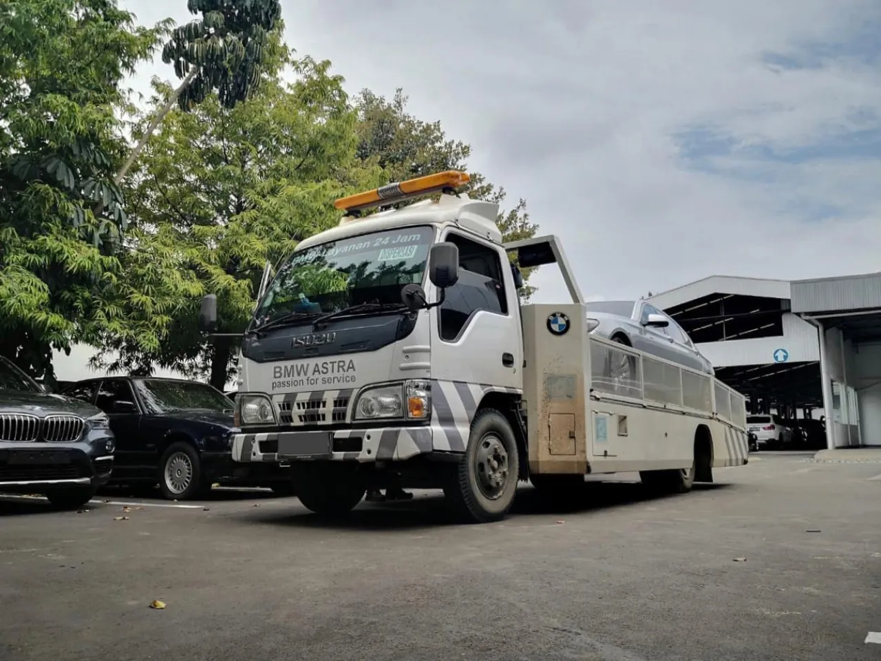 Wujudkan Kepedulian Konsumen, BMW Astra Siapkan Armada Untuk Evakuasi Banjir