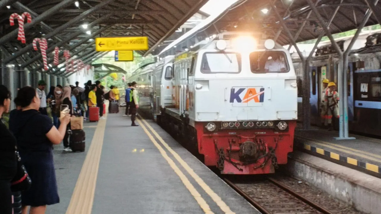 KAI Daop 8 Surabaya akan Terapkan Grafik Perjalanan Kereta Api 2025 mulai 1 Februari