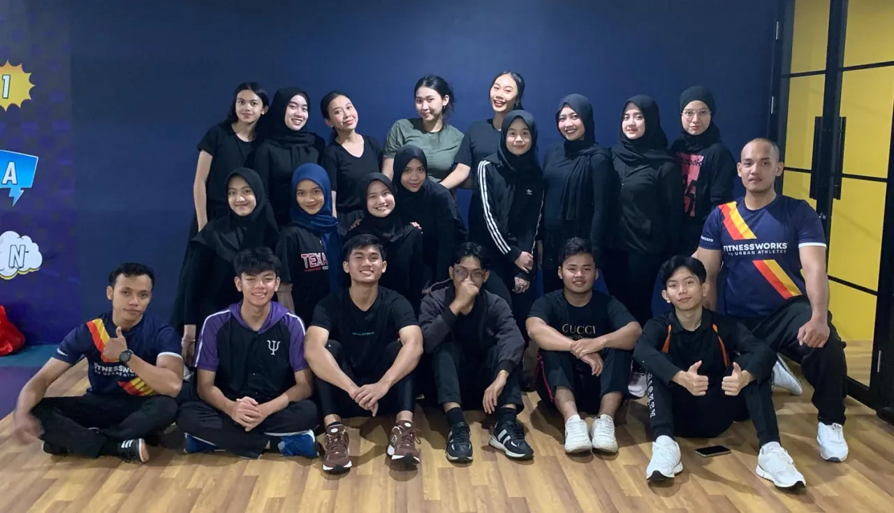 Duta Psikologi Unair Gelar Karantina Edukasi Kesehatan di Fitnessworks Graha Sa