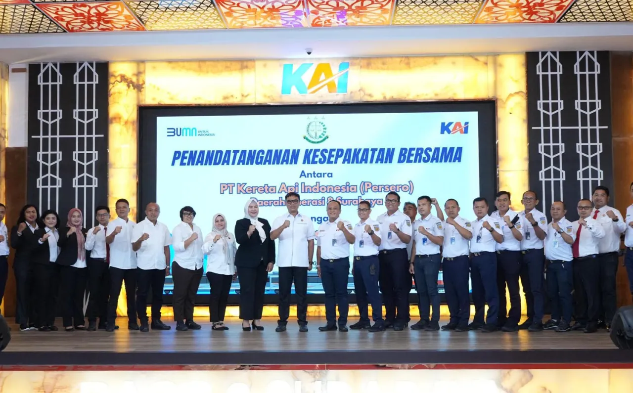 KAI Daop 8 Surabaya Tandatangani Kerja Sama dengan Kejaksaan Negeri Surabaya