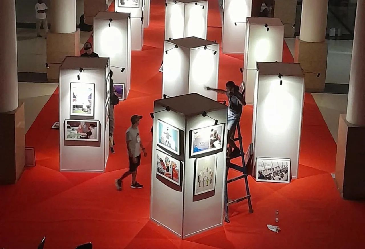 PFI Surabaya dan KPU Jatim Gelar Pameran Foto & Karikatur Bertema Pilkada Serentak 2024