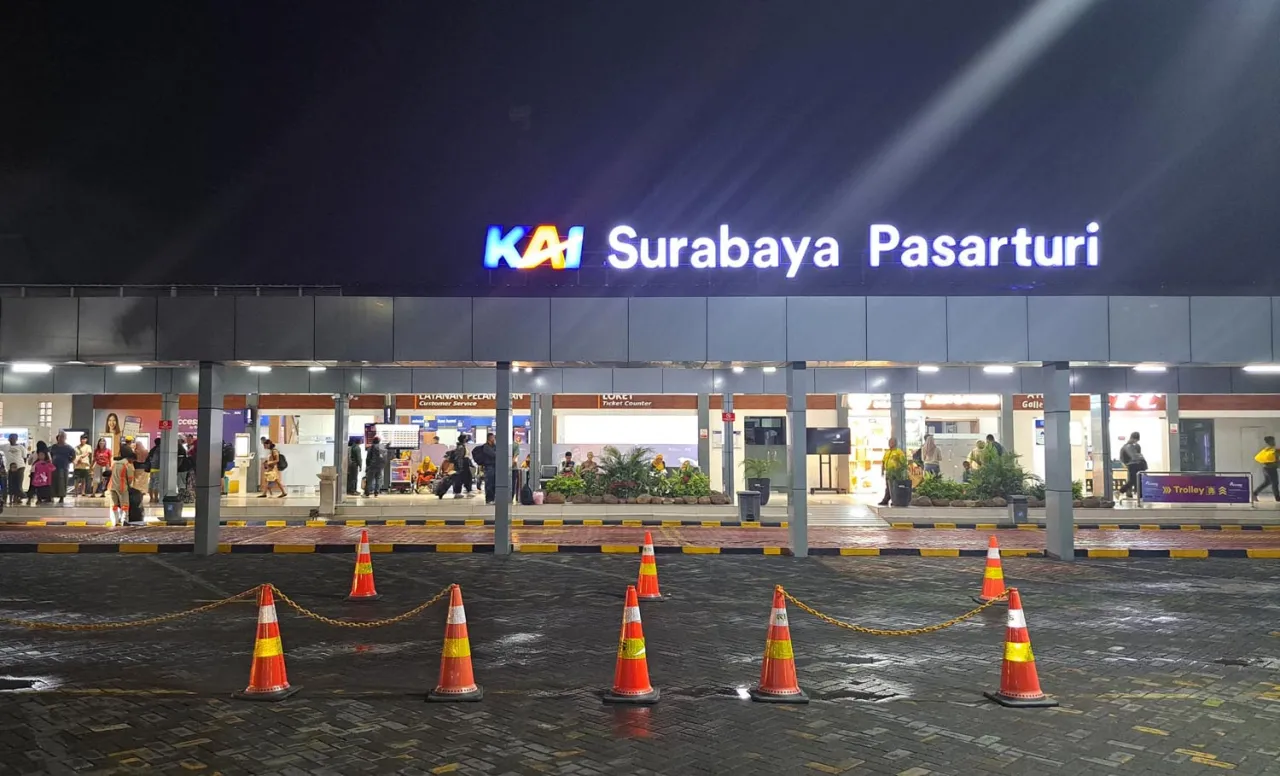 Kabar Gembira! Perjalanan KA dari Surabaya Pasar Turi Kembali Lancar