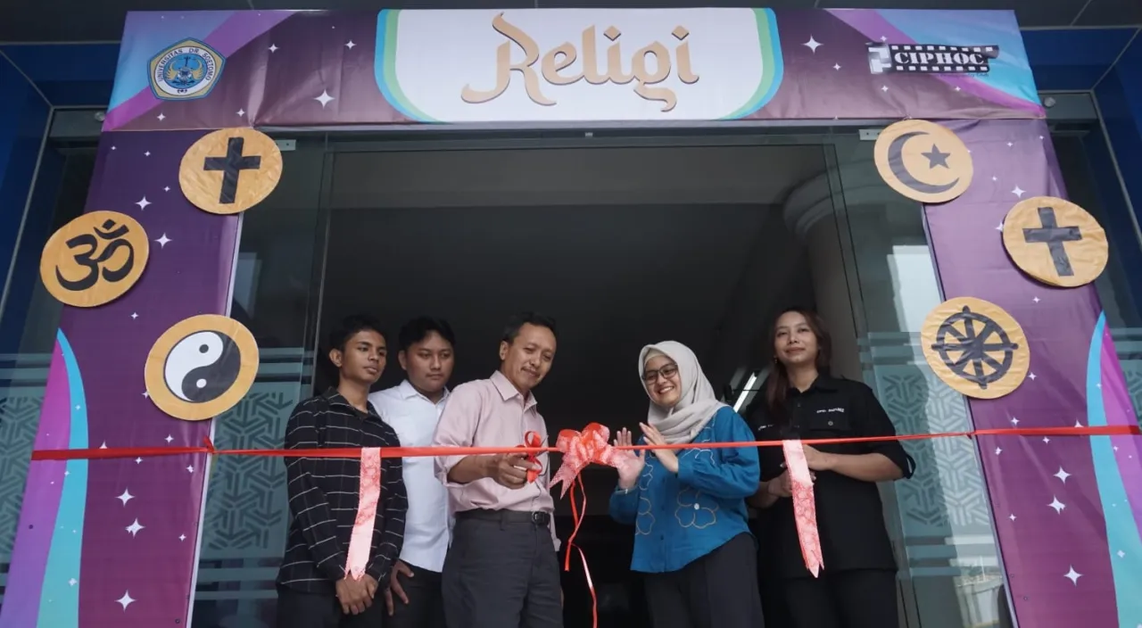 UKM Ciphoc UNITOMO Menggelar Tadarus Foto, Melibatkan Komunitas Fotografi dari Malang dan Surabaya