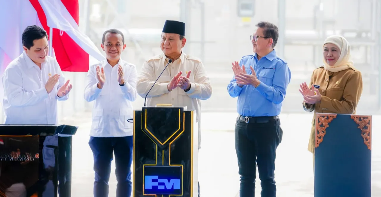 Gubernur Khofifah Dampingi Presiden Prabowo Resmikan Pabrik Pemurnian Logam Mulia Milik PT Freeport