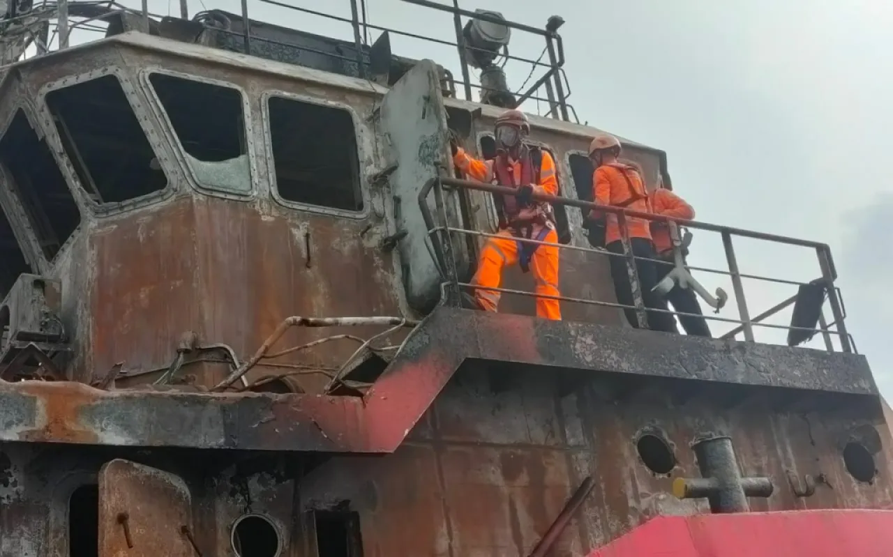 Tim SAR Gabungan Lanjutkan Pencarian Korban Kapal Terbakar di Lamongan