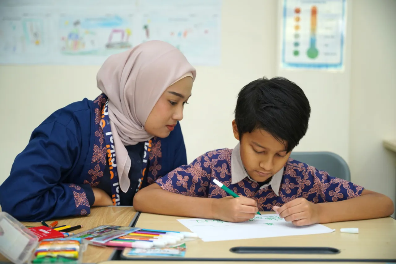 Memaksa Anak Mendapat Nilai Bagus, Hati-Hati ini 4 Dampak Negatifnya!