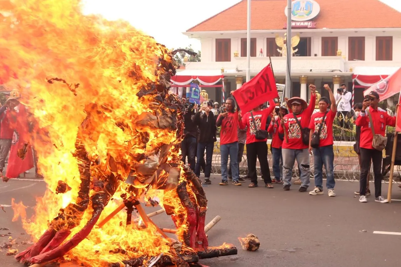 Gerakan May Day 2025 di Surabaya, Seruan Keadilan untuk Pekerja dan Buruh