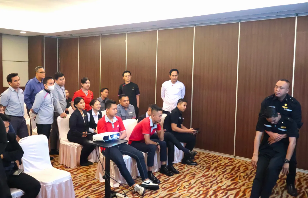 Tingkatkan Kesiapsiagaan Karyawan, Swiss-Belinn Manyar Surabaya Gelar Earthquake Refreshment Training