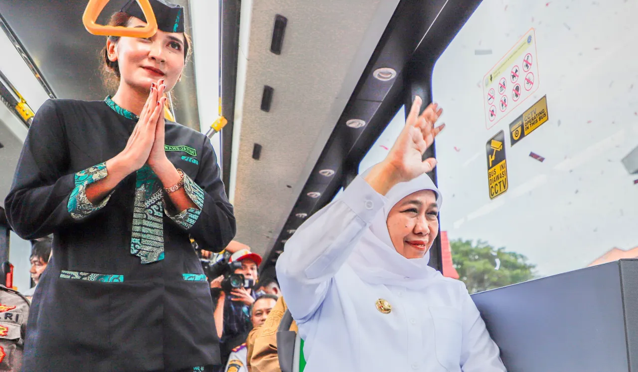 Penuhi Harapan Buruh, Gubernur Khofifah Luncurkan Bus TransJatim Koridor VI Mojokerto-Sidoarjo via Ngoro Industrial Park