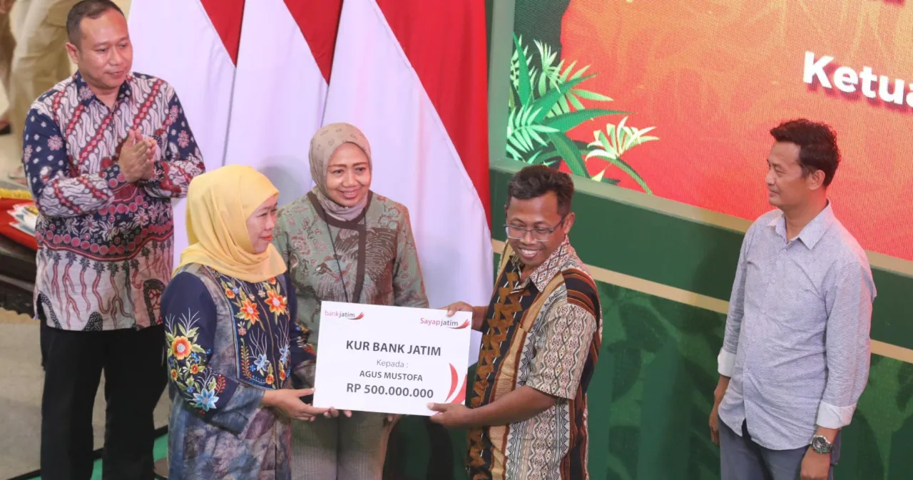 Bank Jatim Salurkan KUR dalam Kegiatan Kampoeng Kreasi 2025