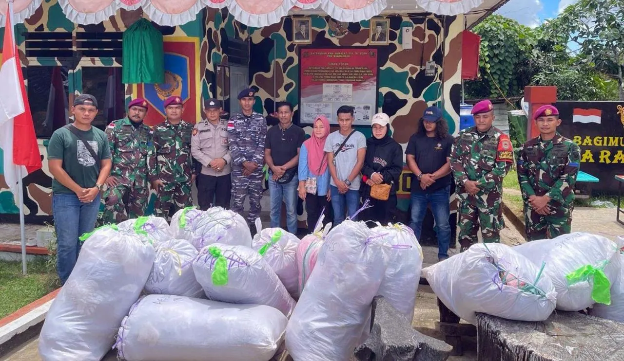 Satgasmar Pam Ambalat XXX Gagalkan Penyelundupan Ballpress Ilegal dari Malaysia di Perbatasan Nunukan