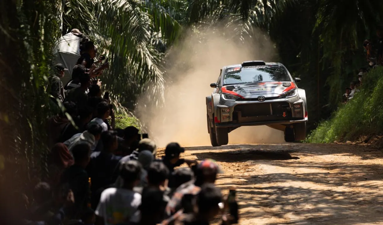 GR Yaris Rally2 Raih Podium Pertama di Kejurnas Rally Sumatera Utara 2025, Semarakkan Antusiasme Masyarakat