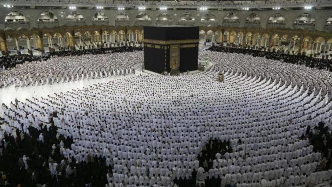 Fenomena Haji Furoda: Analisis dari Perspektif Spiritualitas, Status Sosial, dan Tantangan Regulasi