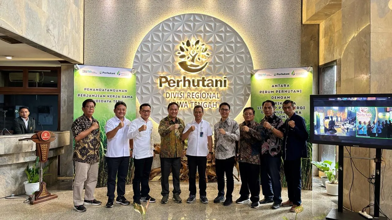 PT SGN dan Perum Perhutani Sepakat Tanda Tangani Kerjasama 506,19 Hektar Lahan Untuk Budi Daya Tebu