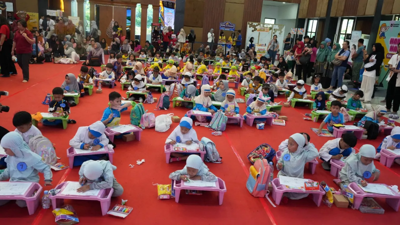 Peringati Hari Anak Nasional 2025, KAI Daop 8 Surabaya Gelar Kegiatan Edukatif Bersama Anak-anak