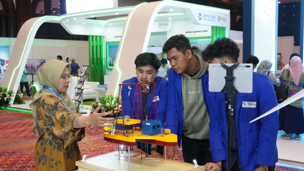 PT PAL Indonesia Perkuat Ketahanan Energi Nasional Melalui Inovasi di IBEA 2025