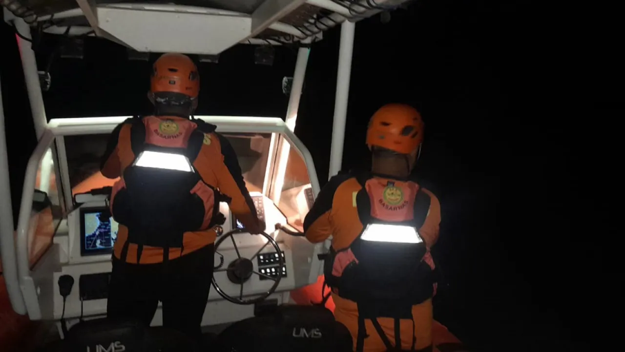 KMP Tunu Pratama Jaya Tenggelam di Selat Bali