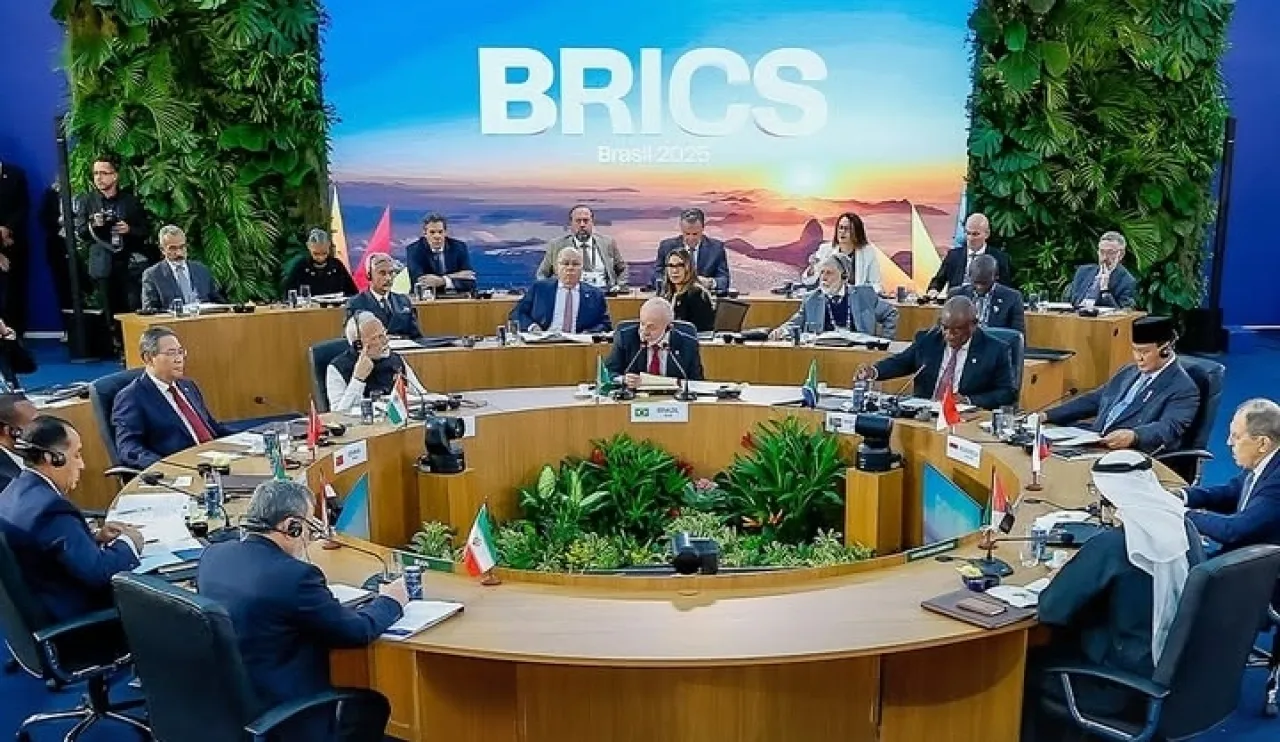 KTT BRICS 2025 : Pemimpin Dunia Dukung Multipolaritas Dunia, dan Tekankan Reformasi Tata Kelola Global