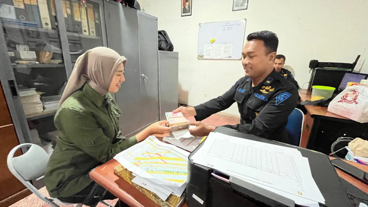 KAI Daop 8 Surabaya Kembalikan 784 Barang Hilang Penumpang Semester I 2025