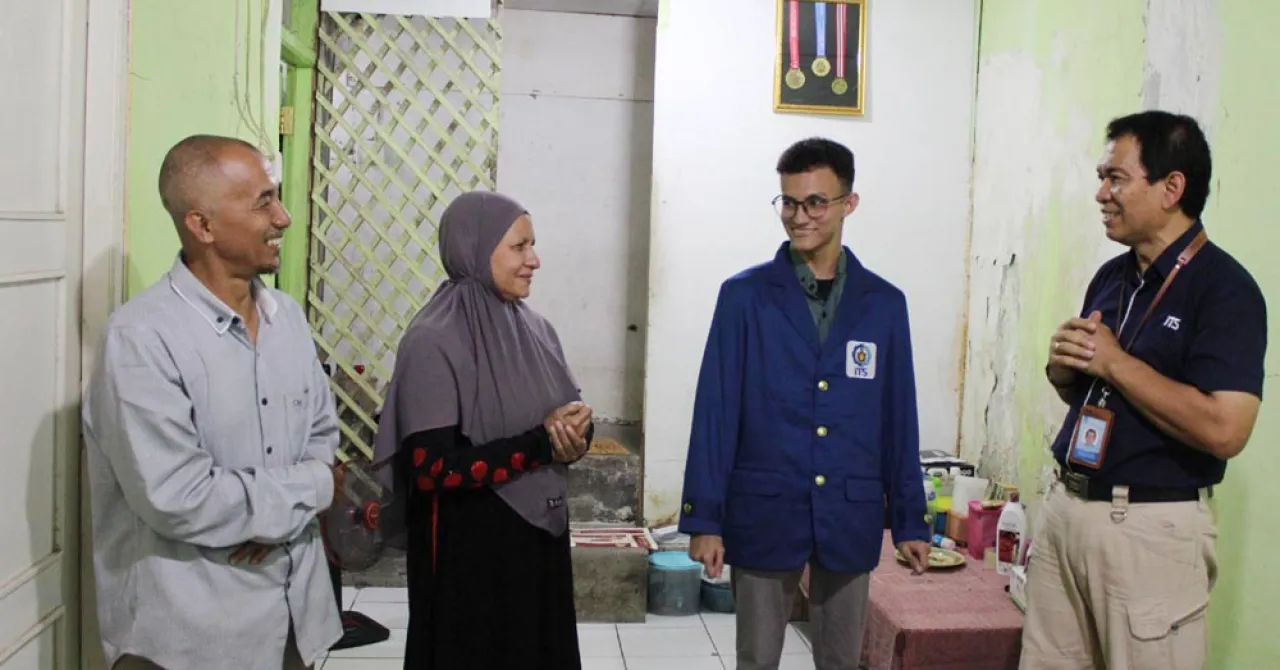 ITS Jemput Langsung Calon Mahasiswa Peraih Golden Ticket dari SMK Negeri 7 Semarang