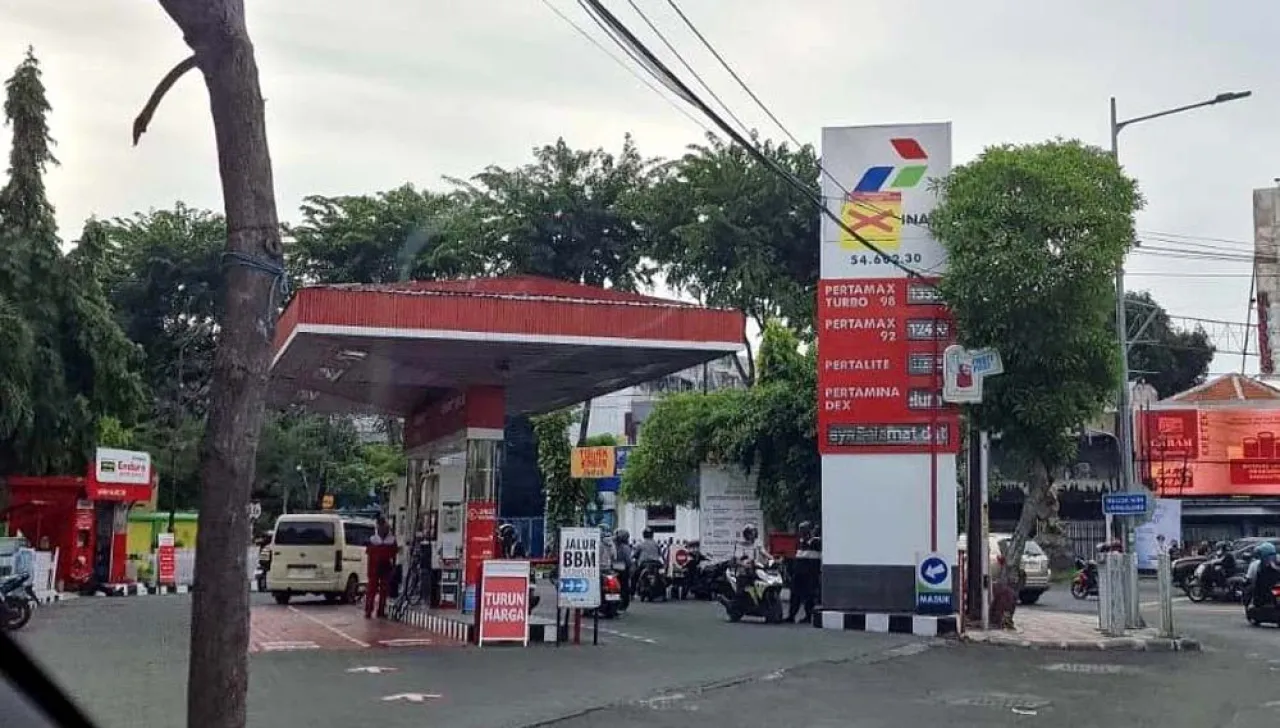 RRI Desak Pemkot Surabaya Bongkar Totem SPBU Pertamina yang Menunggak Pajak Rp 26 Miliar