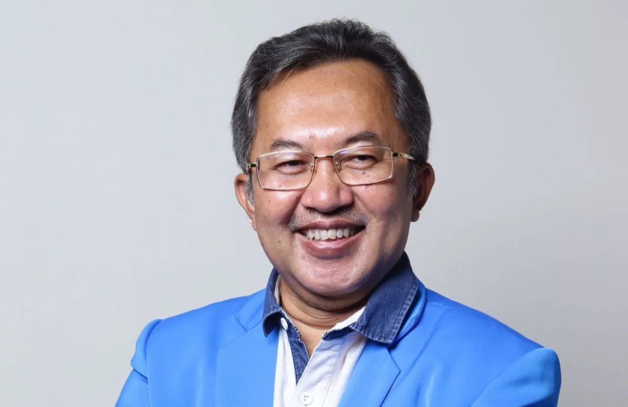 PURBAYA, NEW HOPE PEREKONOMIAN INDONESIA ?